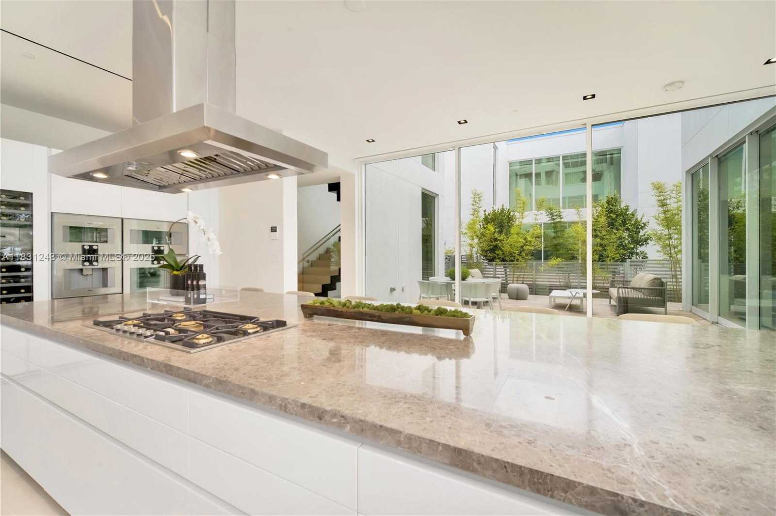 Small Image of 1011 WEST 48TH ST #8, Miami Beach Number 7