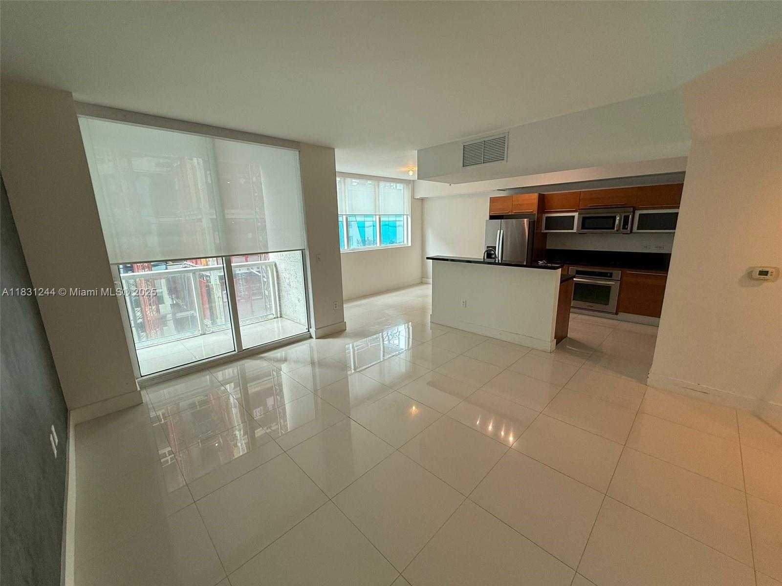 Small Image of 244 BISCAYNE BLVD #908, Miami Number 2