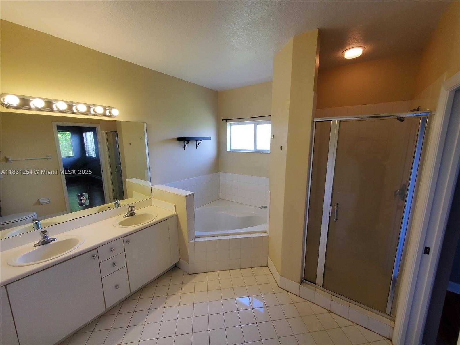 Small Image of 9409 SOUTH WEST 225TH ST, Cutler Bay Number 22
