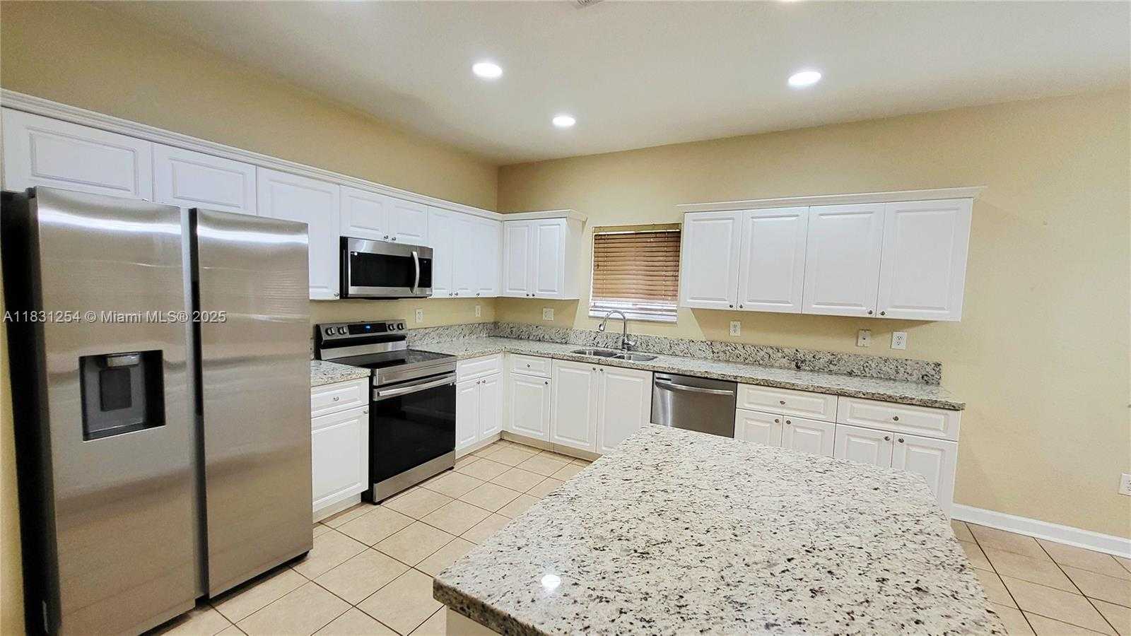 Small Image of 9409 SOUTH WEST 225TH ST, Cutler Bay Number 34