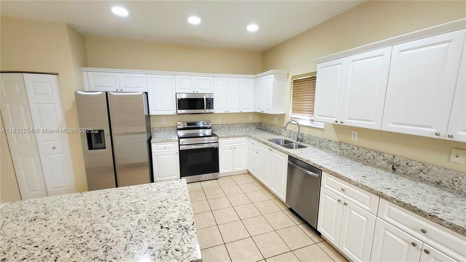 Small Image of 9409 SOUTH WEST 225TH ST, Cutler Bay Number 6