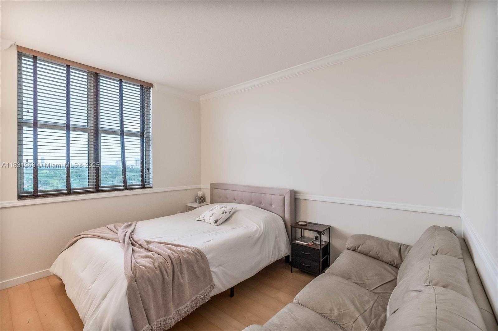 Small Image of 2030 SOUTH DOUGLAS RD #718, Coral Gables Number 11