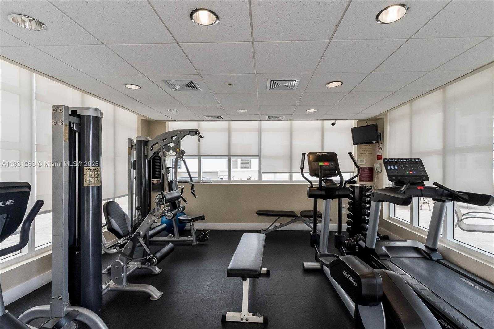 Small Image of 2030 SOUTH DOUGLAS RD #718, Coral Gables Number 28