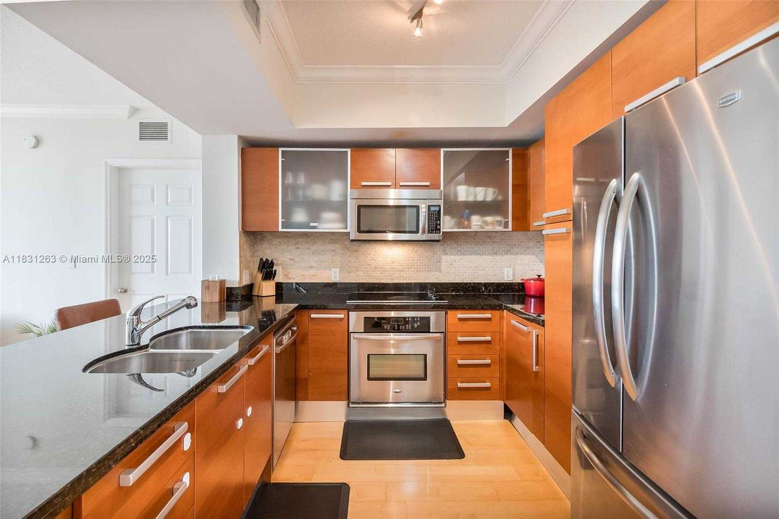 Small Image of 2030 SOUTH DOUGLAS RD #718, Coral Gables Number 4