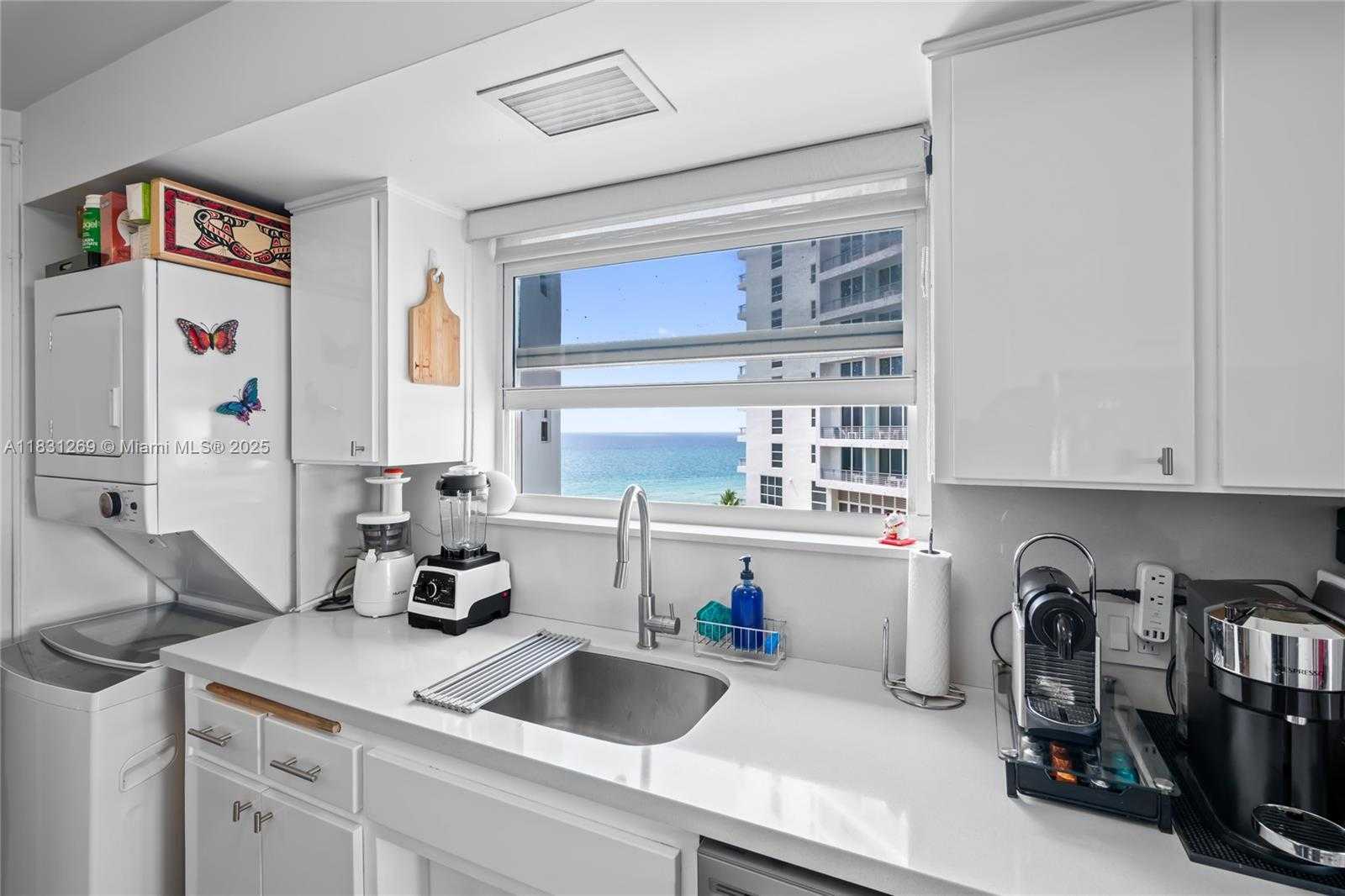 Small Image of 4925 COLLINS AVE #8F, Miami Beach Number 13