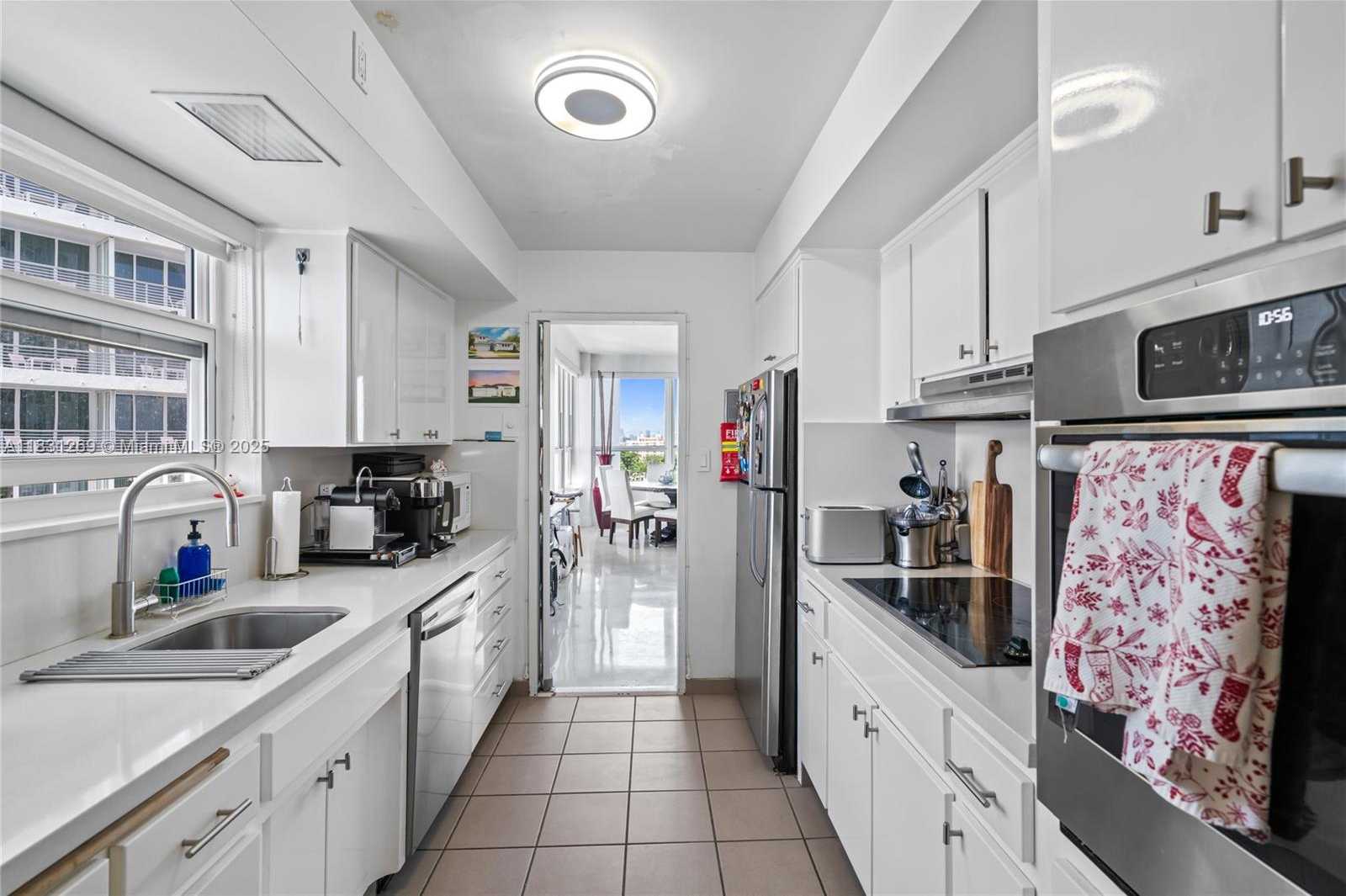 Small Image of 4925 COLLINS AVE #8F, Miami Beach Number 16
