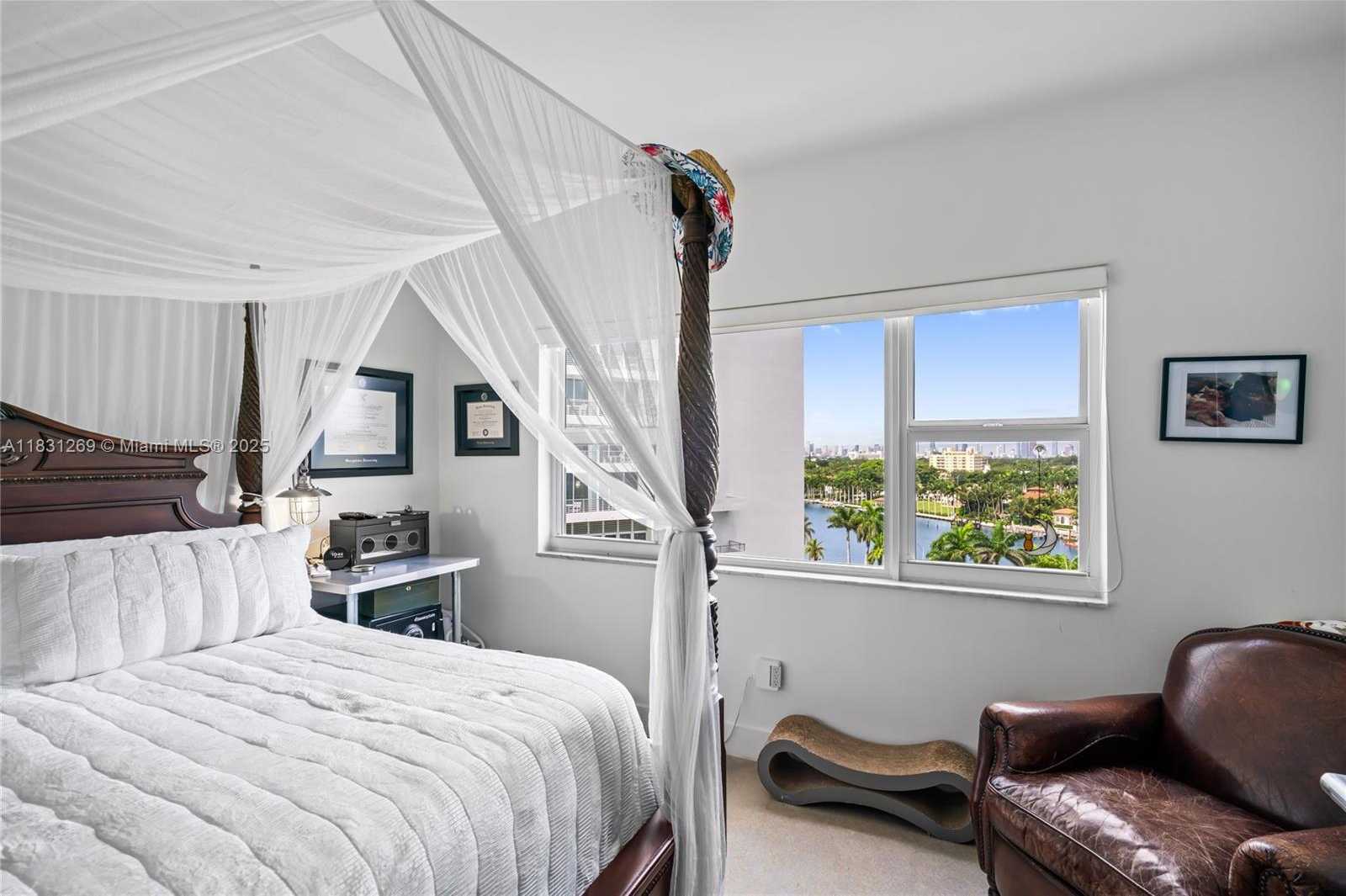 Small Image of 4925 COLLINS AVE #8F, Miami Beach Number 23