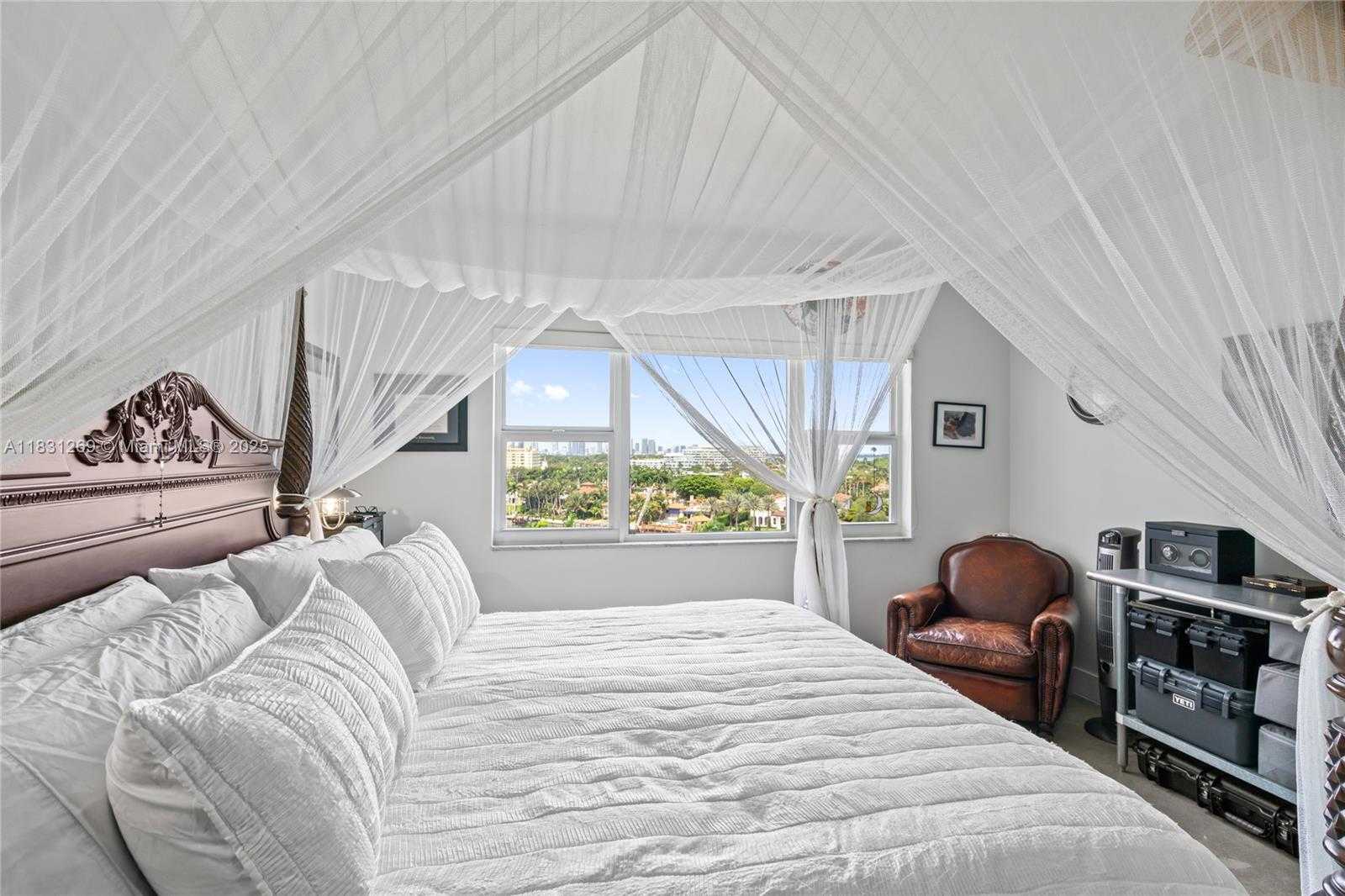 Small Image of 4925 COLLINS AVE #8F, Miami Beach Number 24