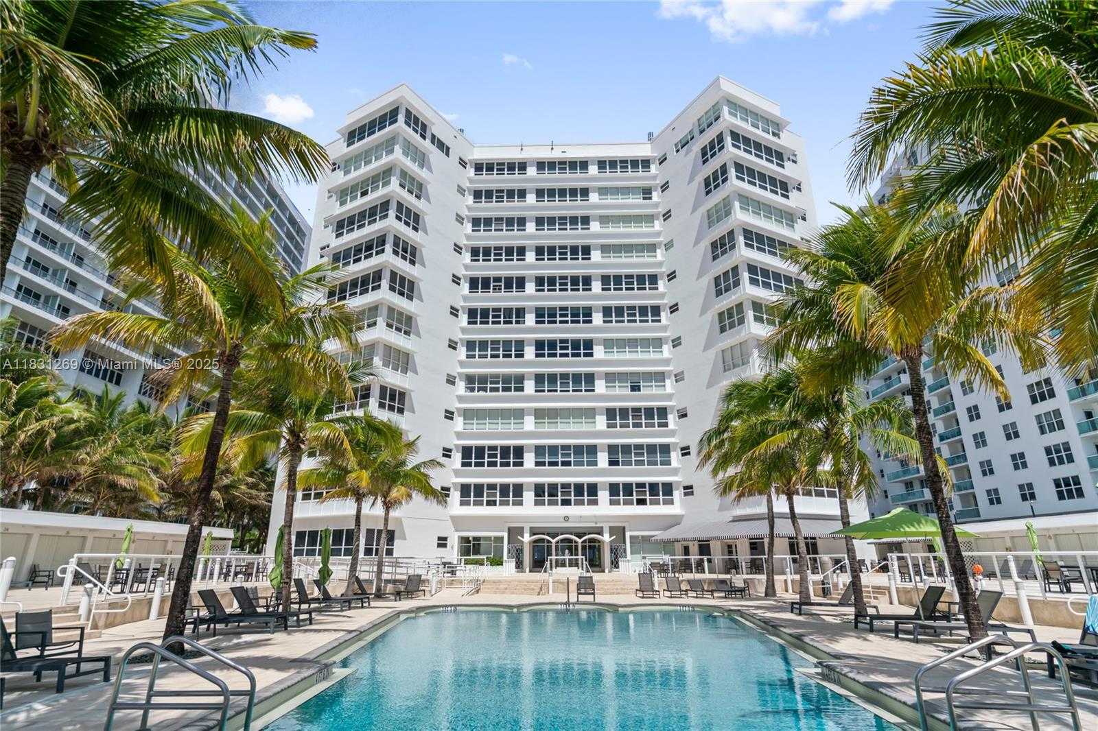 Small Image of 4925 COLLINS AVE #8F, Miami Beach Number 34