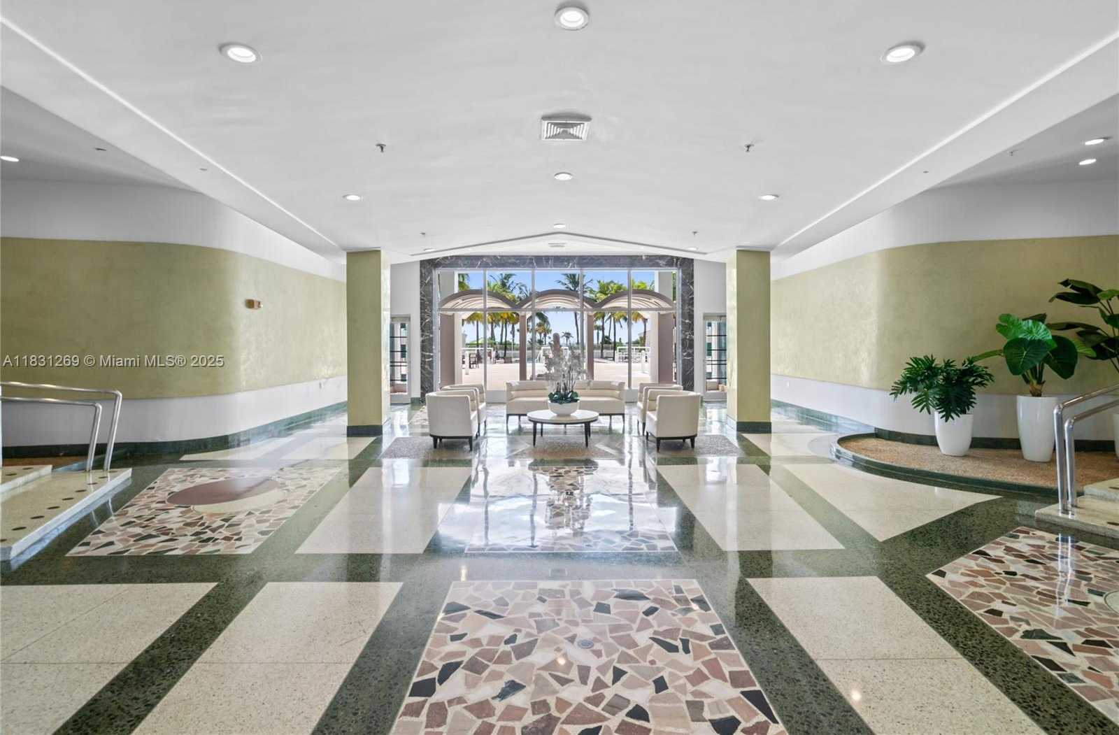 Small Image of 4925 COLLINS AVE #8F, Miami Beach Number 39