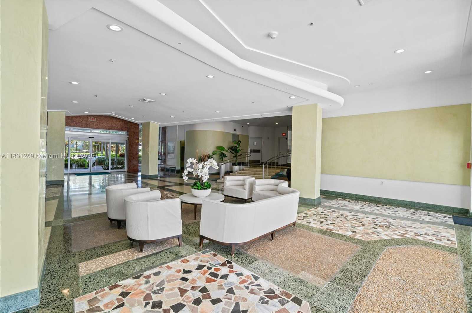 Small Image of 4925 COLLINS AVE #8F, Miami Beach Number 40
