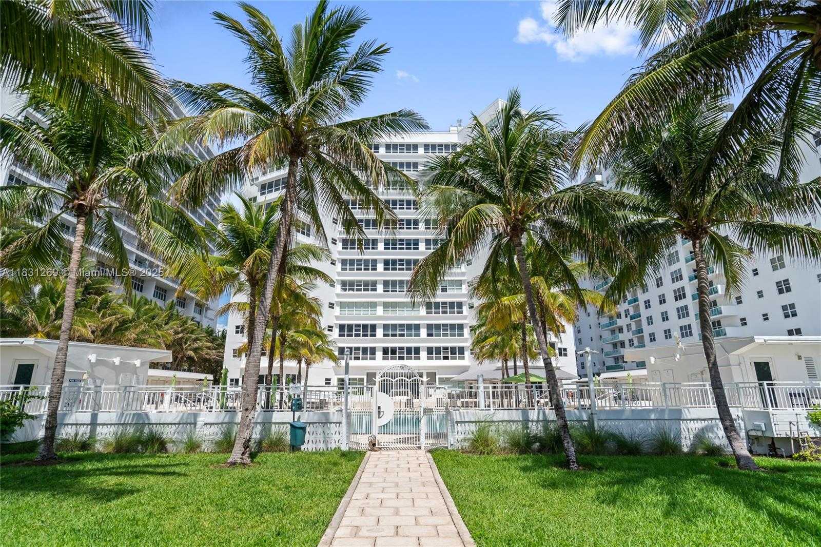 Small Image of 4925 COLLINS AVE #8F, Miami Beach Number 42