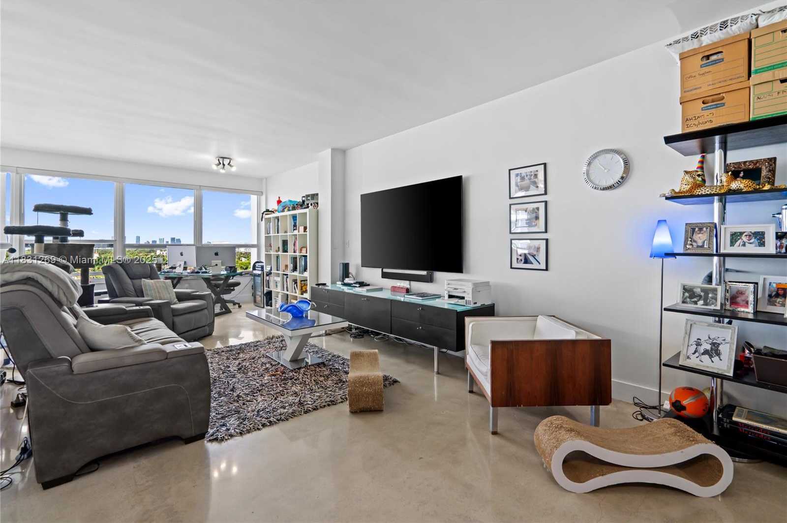 Small Image of 4925 COLLINS AVE #8F, Miami Beach Number 8