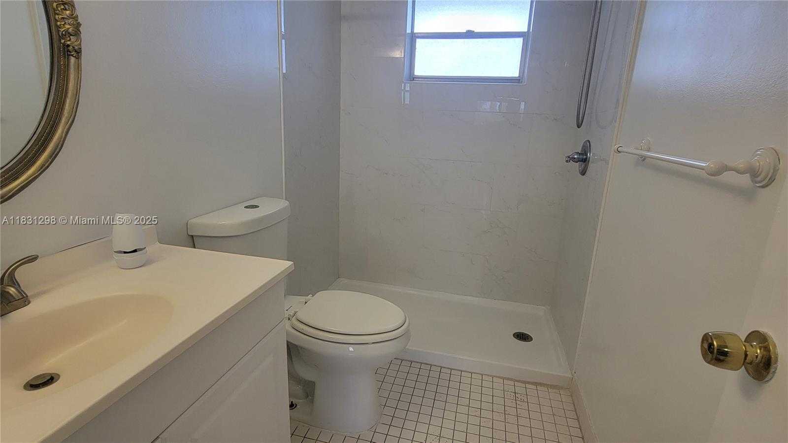 Small Image of 950 HILLCREST DR #302, Hollywood Number 18