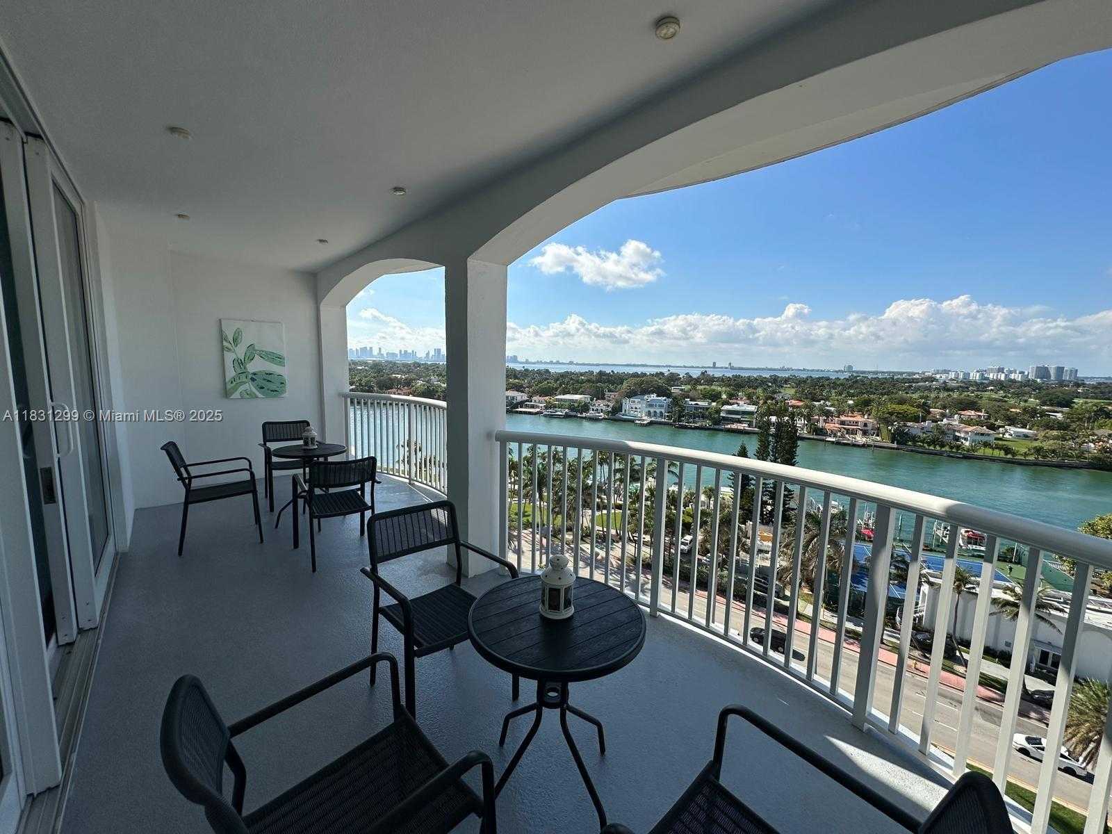 Small Image of 5401 COLLINS AVE #922, Miami Beach Number 2