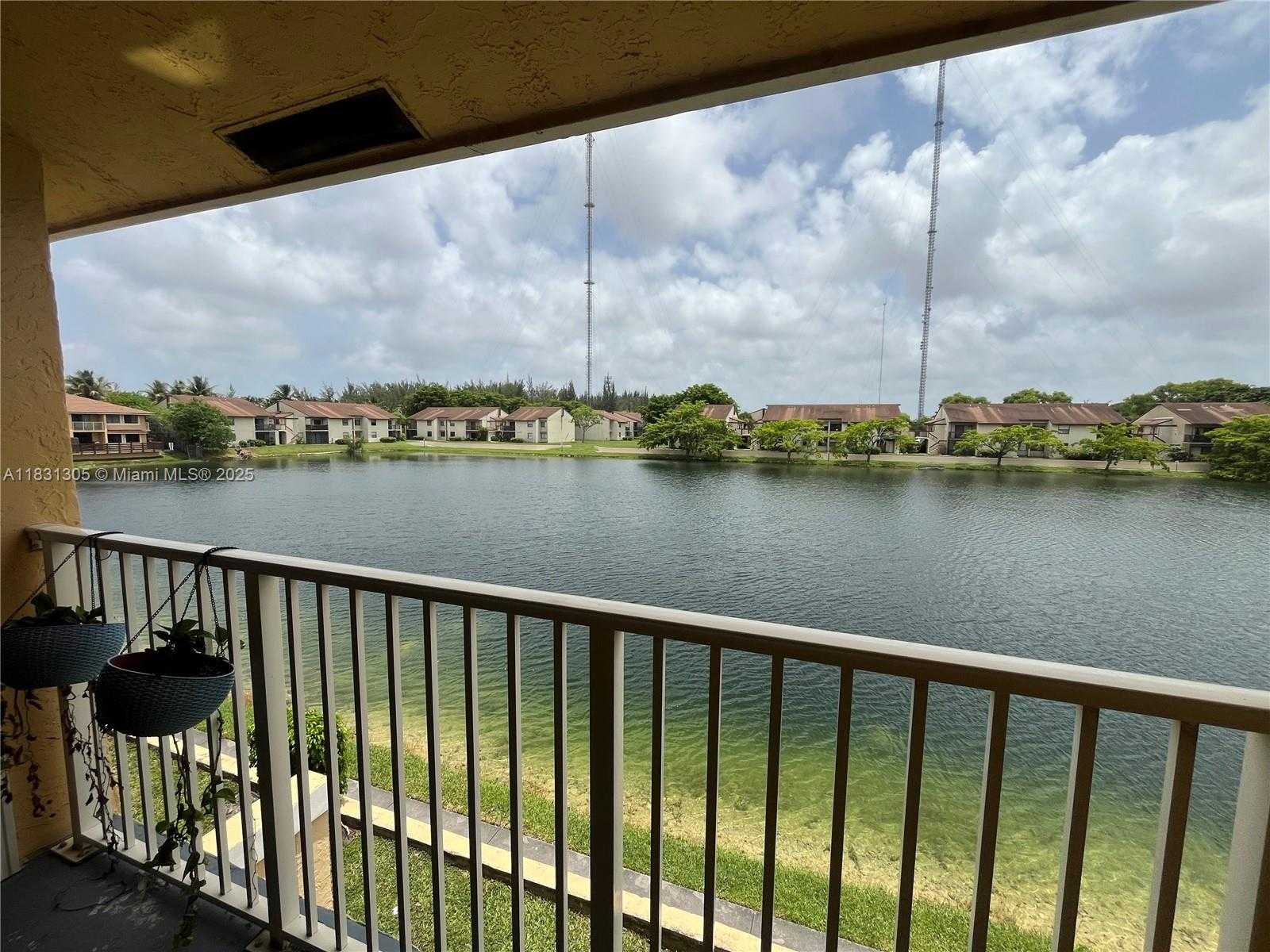 Small Image of 450 NORTH WEST 214TH ST #205, Miami Gardens Number 2