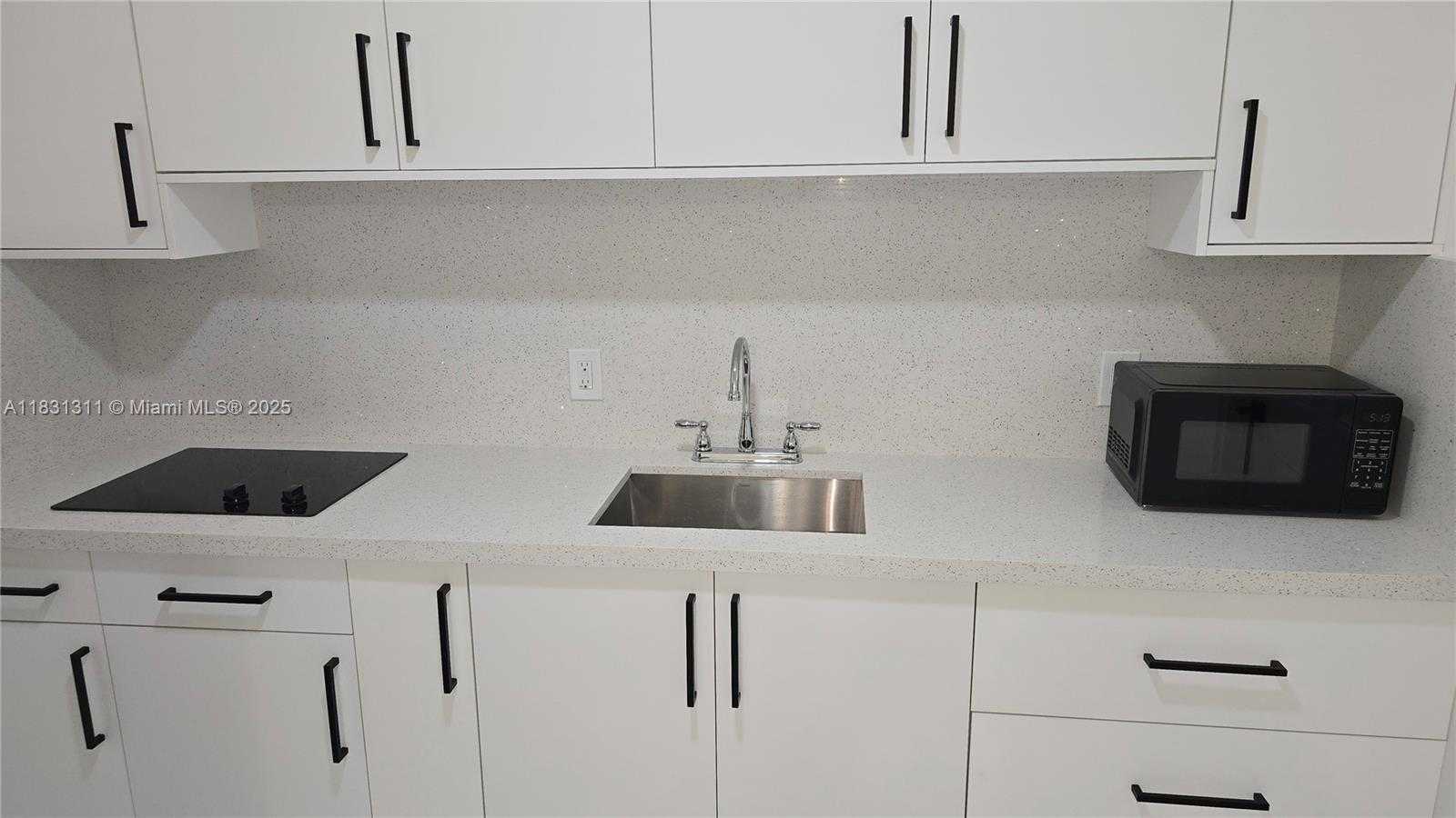Small Image of 13216 SOUTH WEST 86TH LN, Miami Number 2