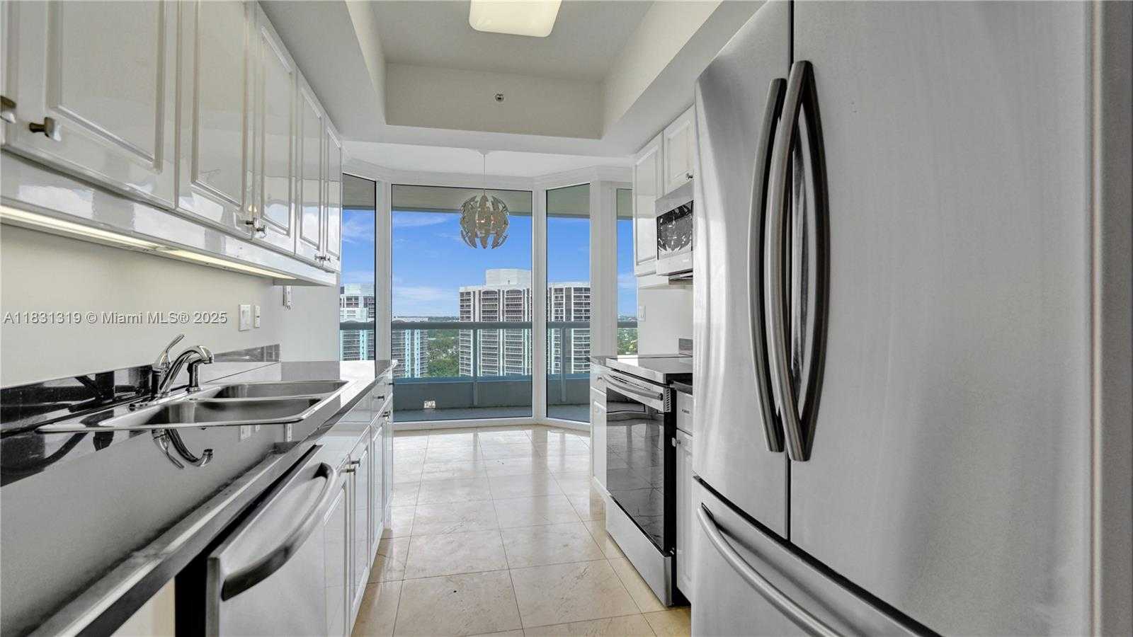 Small Image of 21055 YACHT CLUB DR #1707, Aventura Number 15