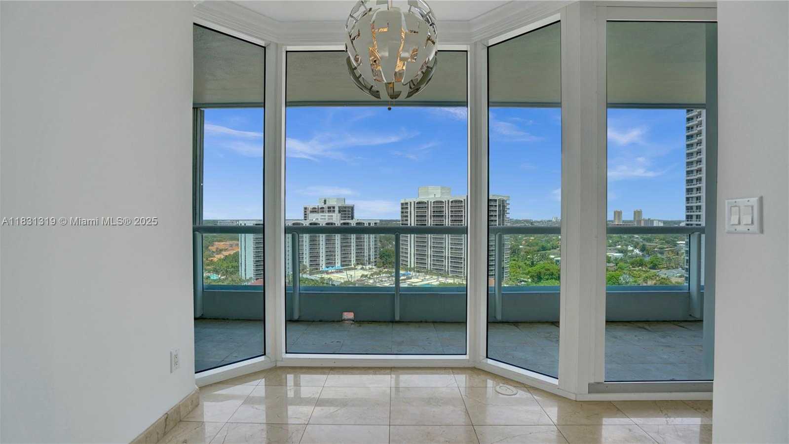Small Image of 21055 YACHT CLUB DR #1707, Aventura Number 17