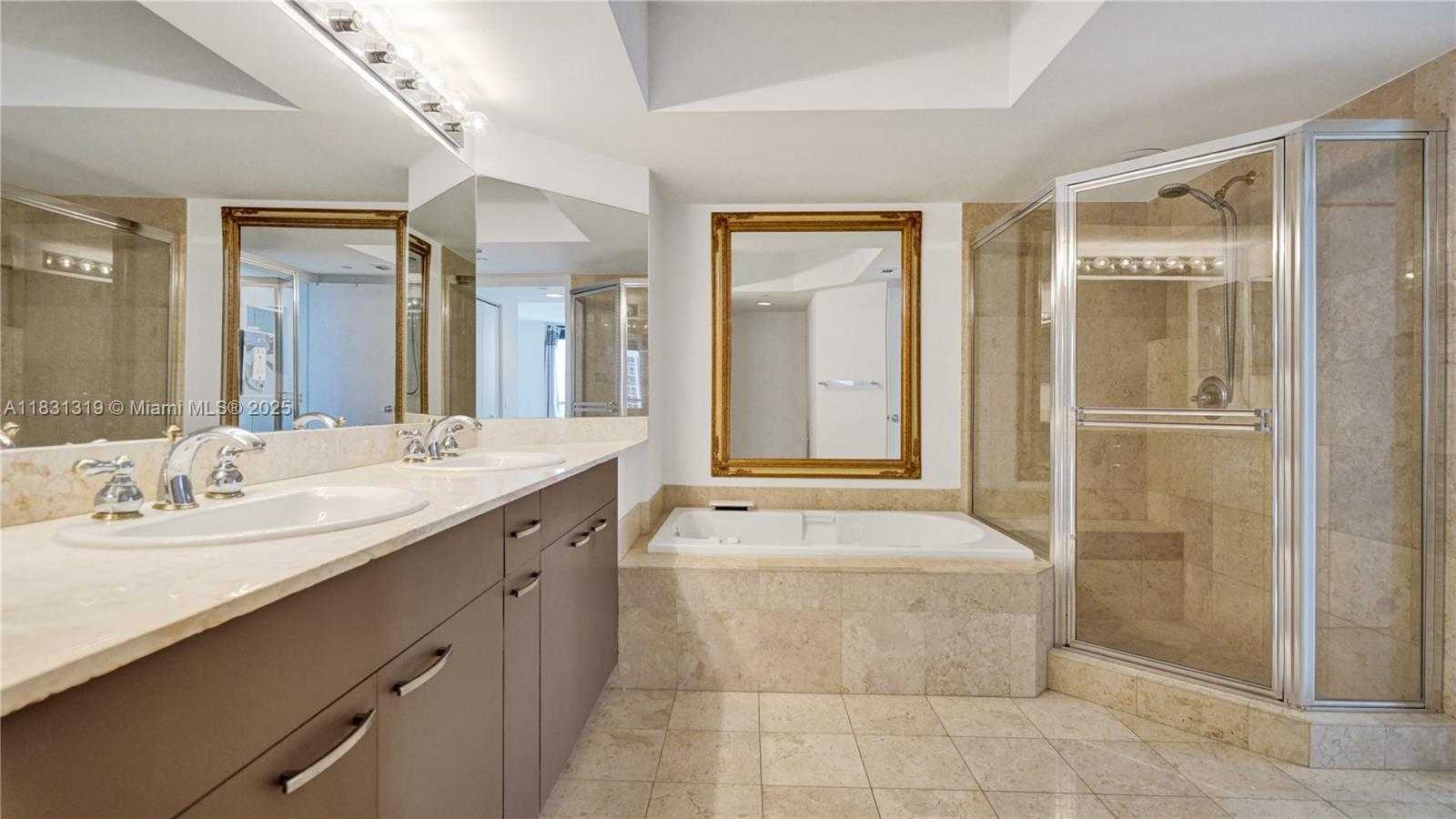 Small Image of 21055 YACHT CLUB DR #1707, Aventura Number 29