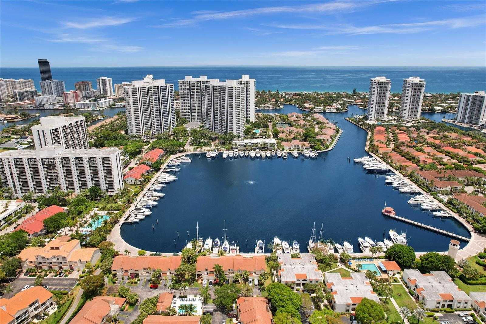 Small Image of 21055 YACHT CLUB DR #1707, Aventura Number 35