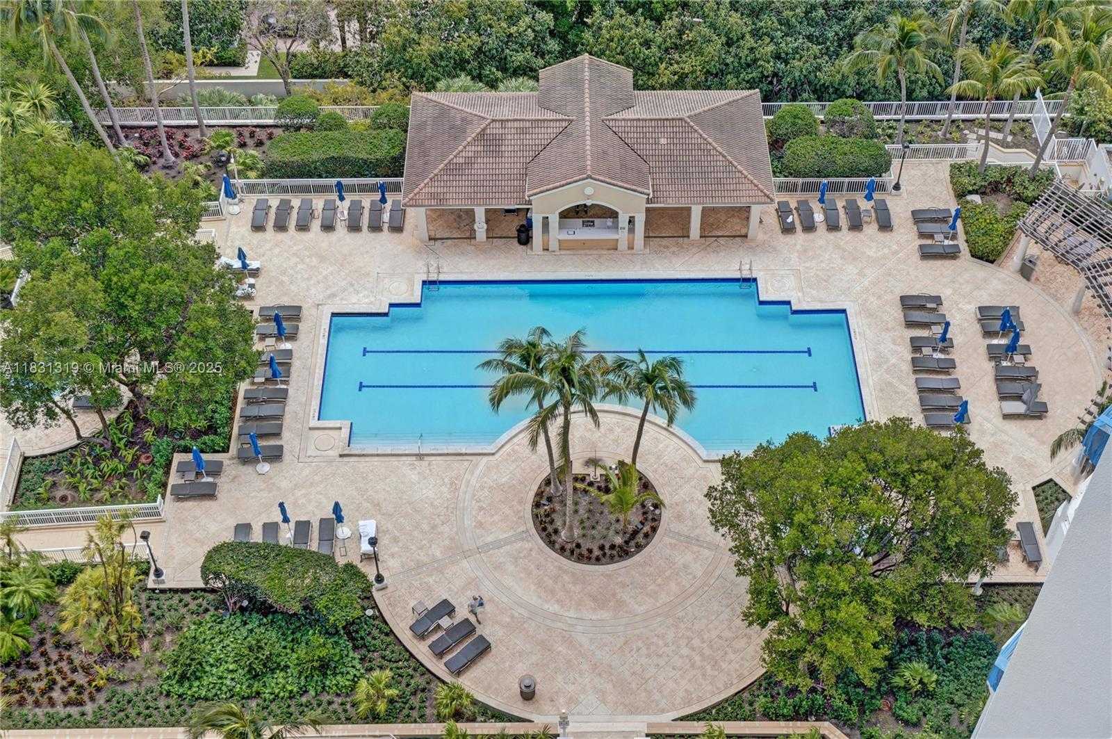 Small Image of 21055 YACHT CLUB DR #1707, Aventura Number 44