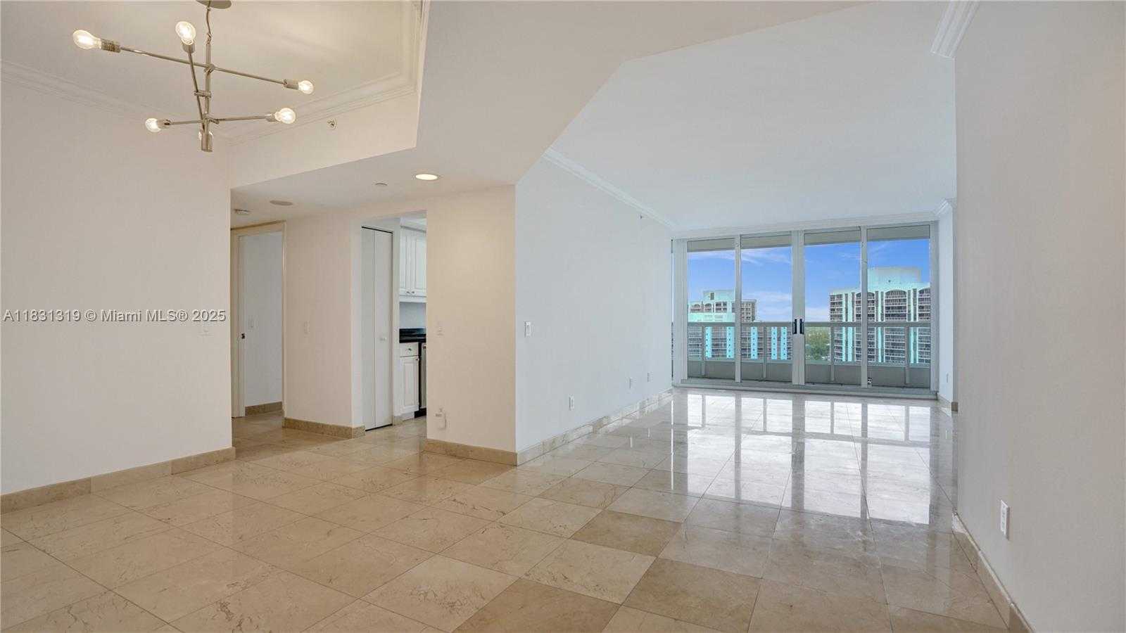Small Image of 21055 YACHT CLUB DR #1707, Aventura Number 8