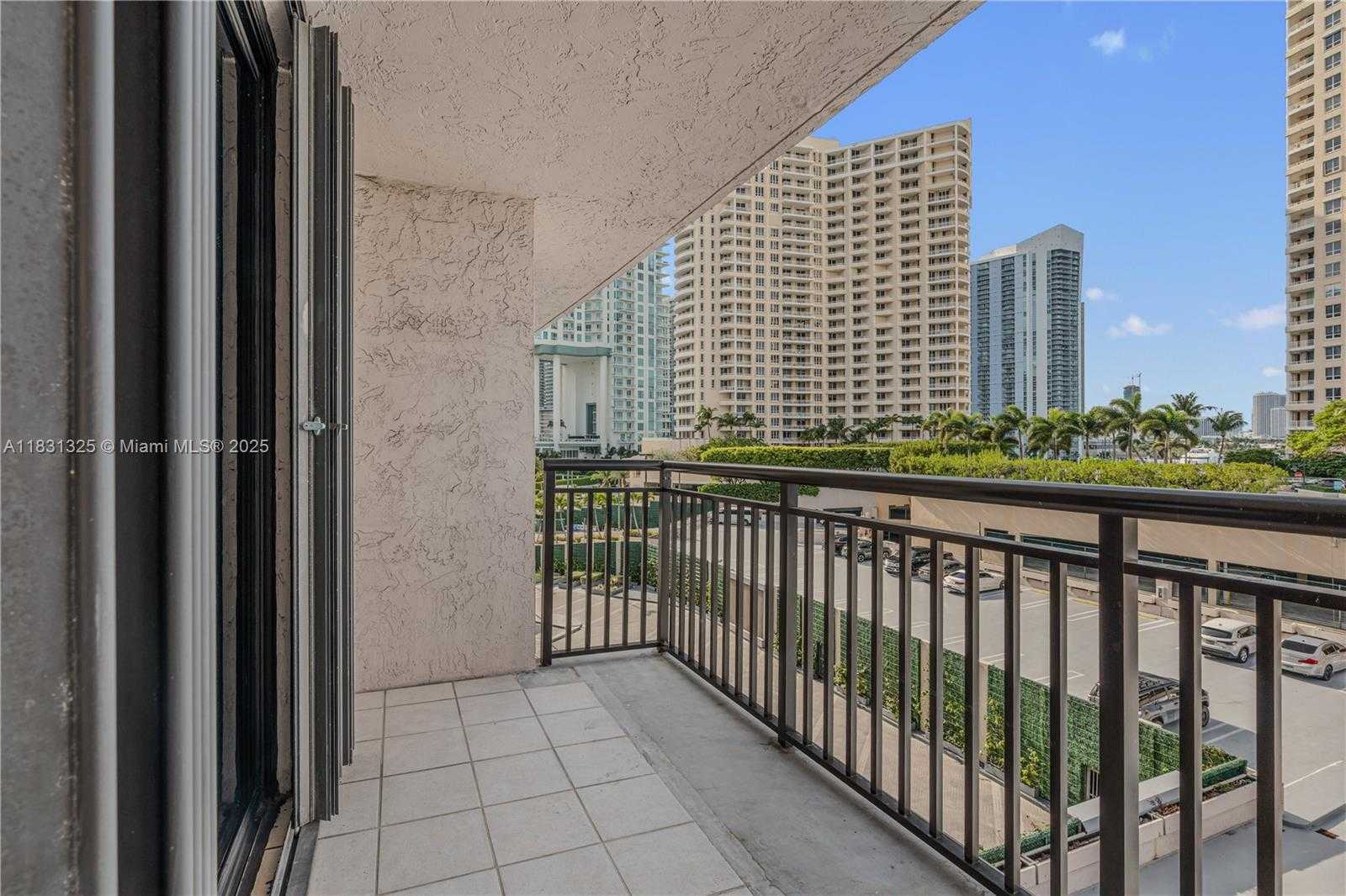 Small Image of 540 BRICKELL KEY DR #718, Miami Number 10