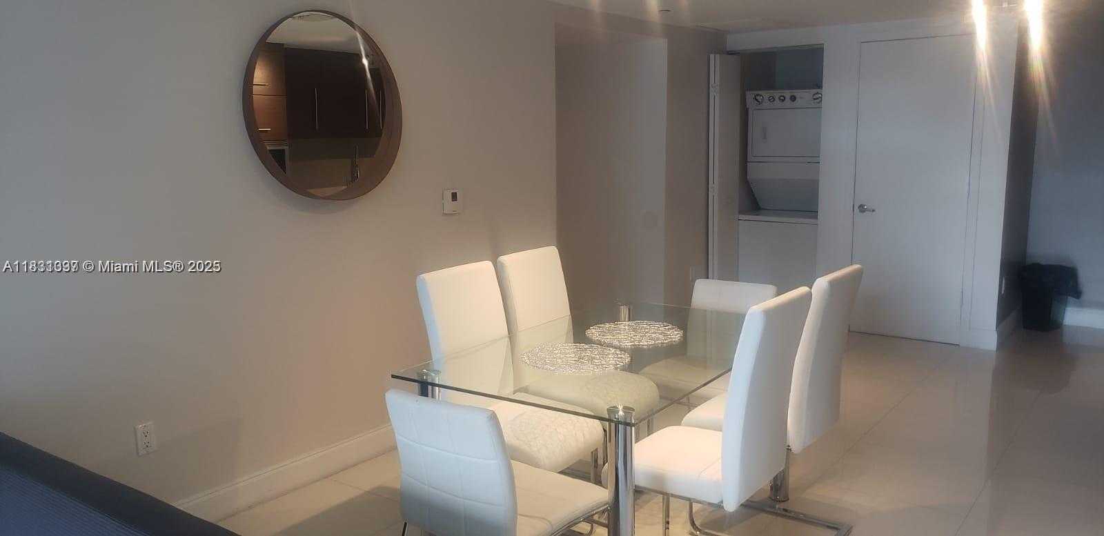 Small Image of 485 BRICKELL AVE #2311, Miami Number 5
