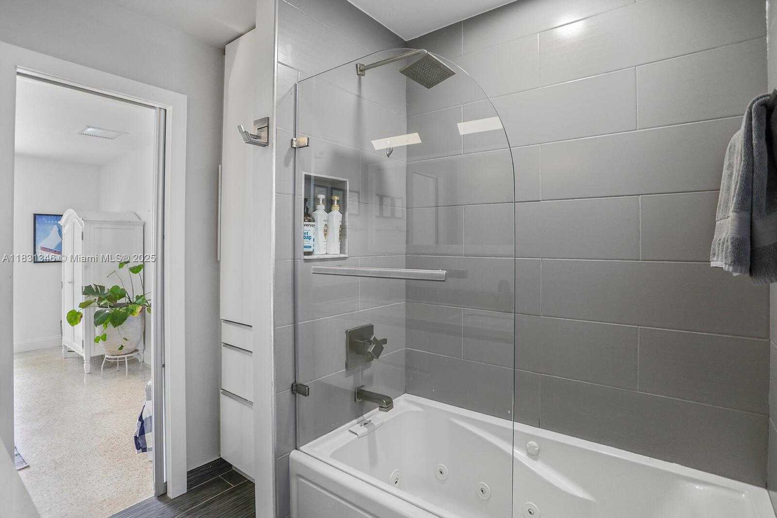Small Image of 2509 NORTH EAST 22ND TER, Fort Lauderdale Number 13