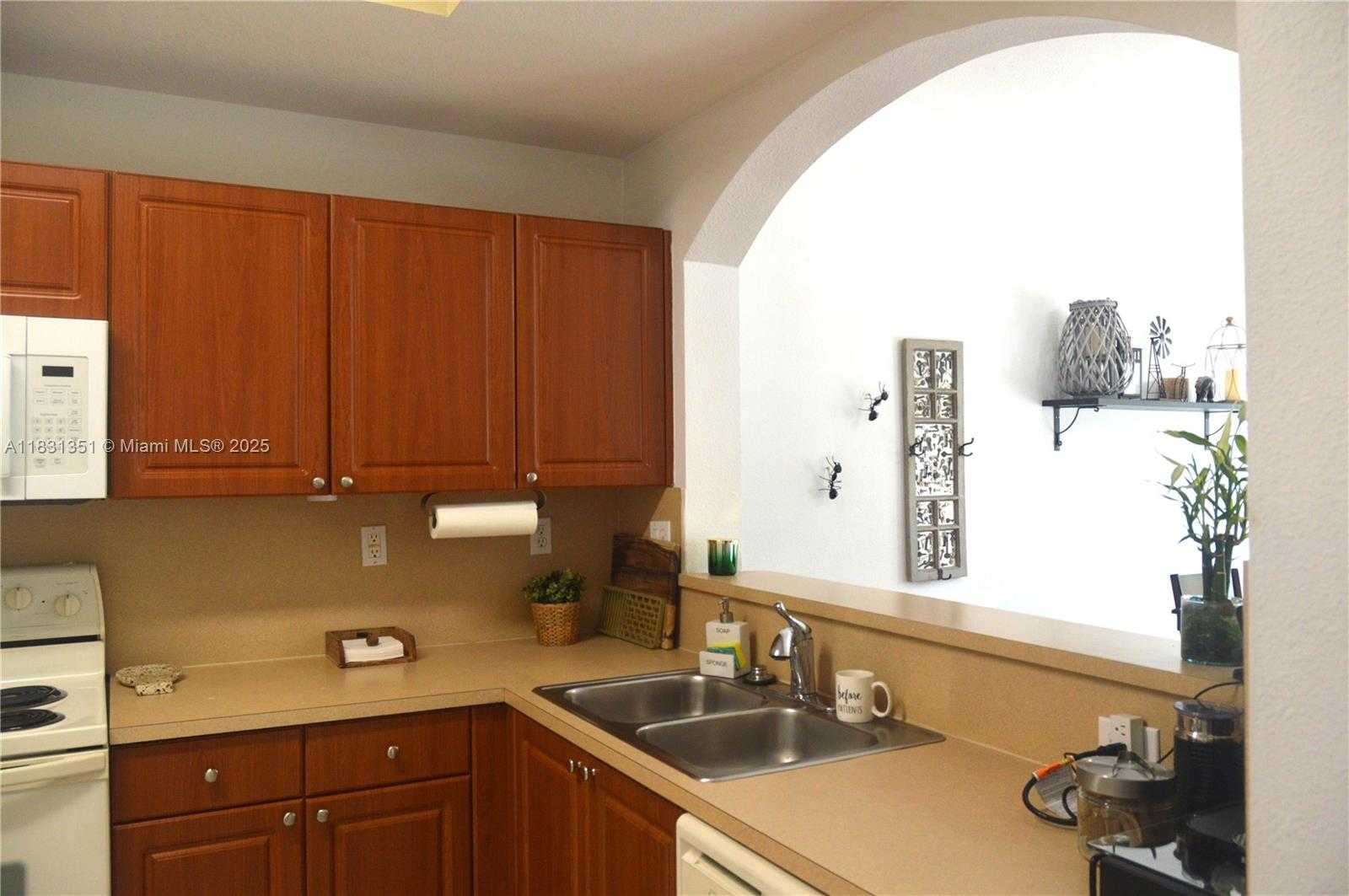 Small Image of 8912 WEST FLAGLER ST #216, Miami Number 10