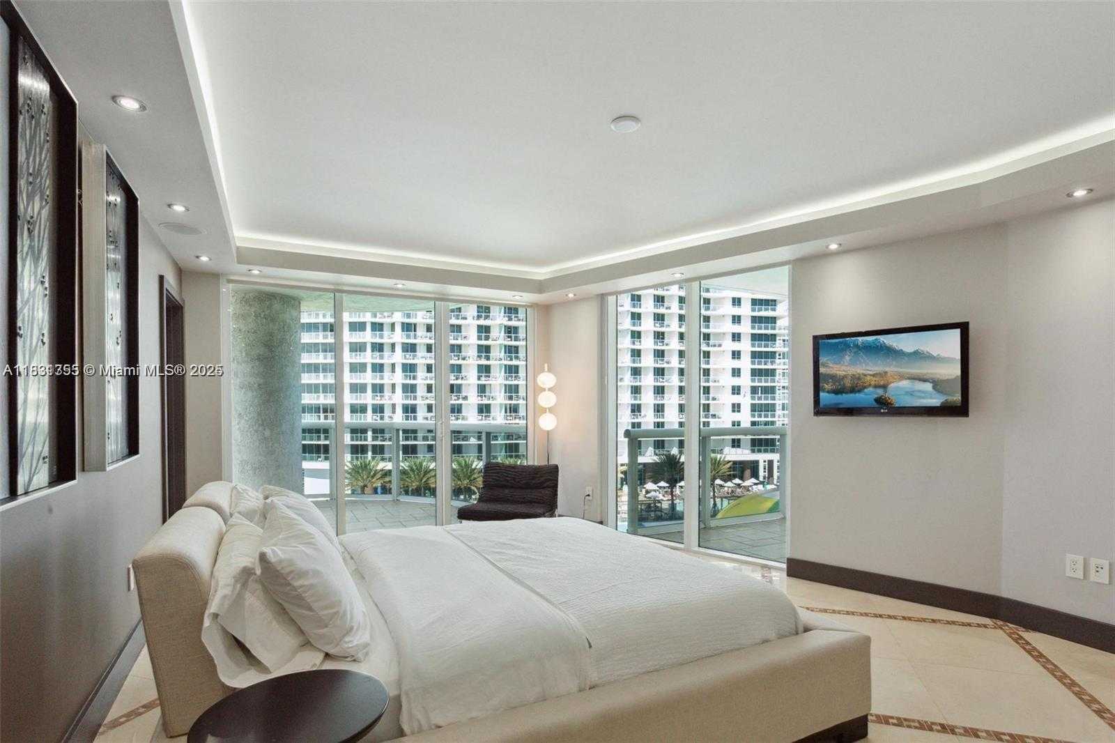 Small Image of 1800 SOUTH OCEAN DR #1810, Hallandale Beach Number 21