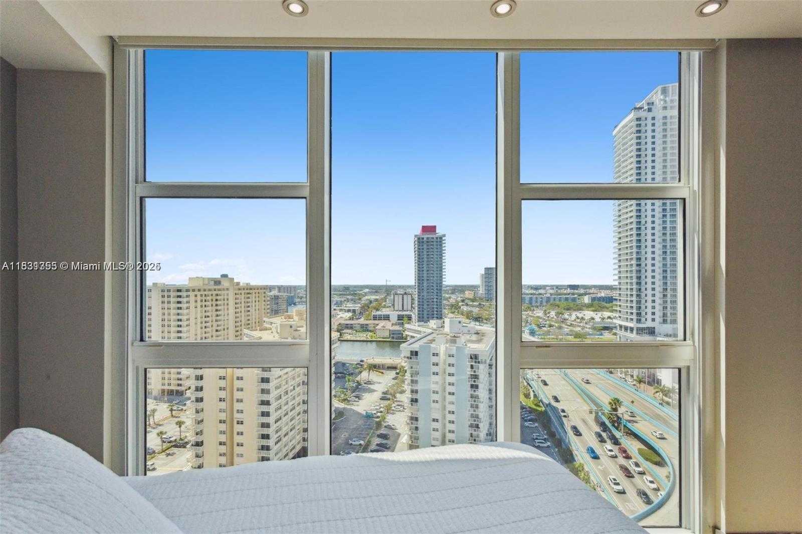 Small Image of 1800 SOUTH OCEAN DR #1810, Hallandale Beach Number 27