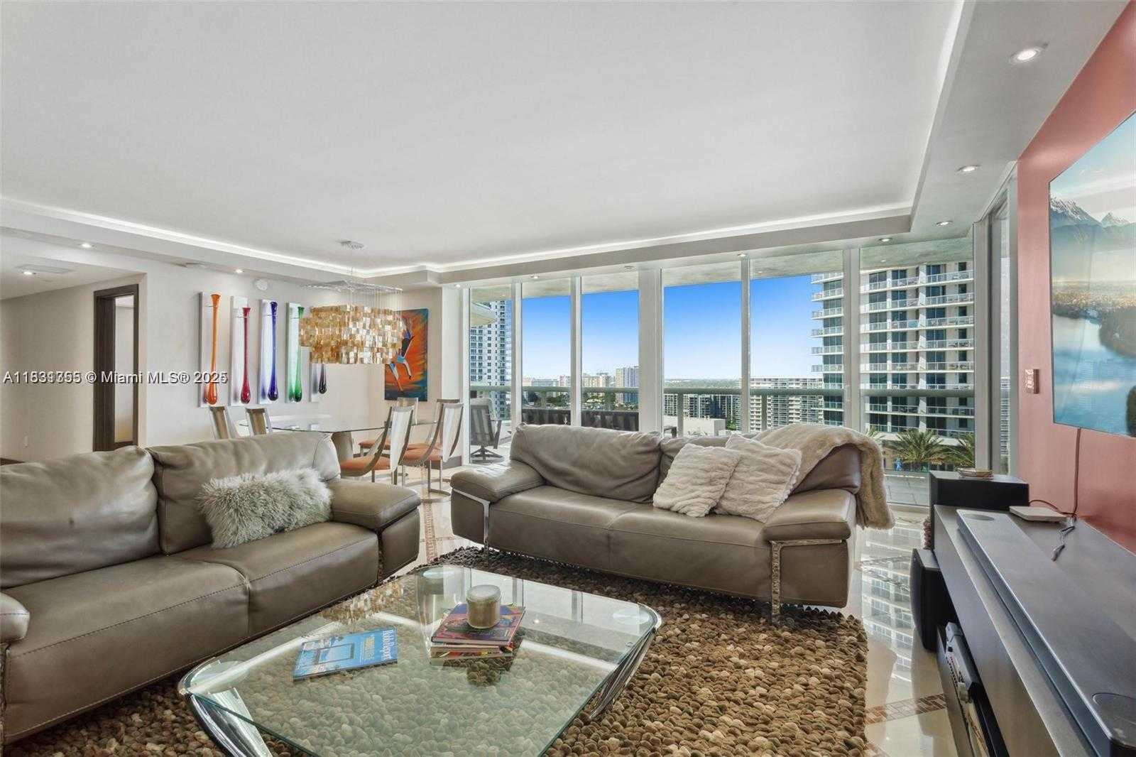 Small Image of 1800 SOUTH OCEAN DR #1810, Hallandale Beach Number 4