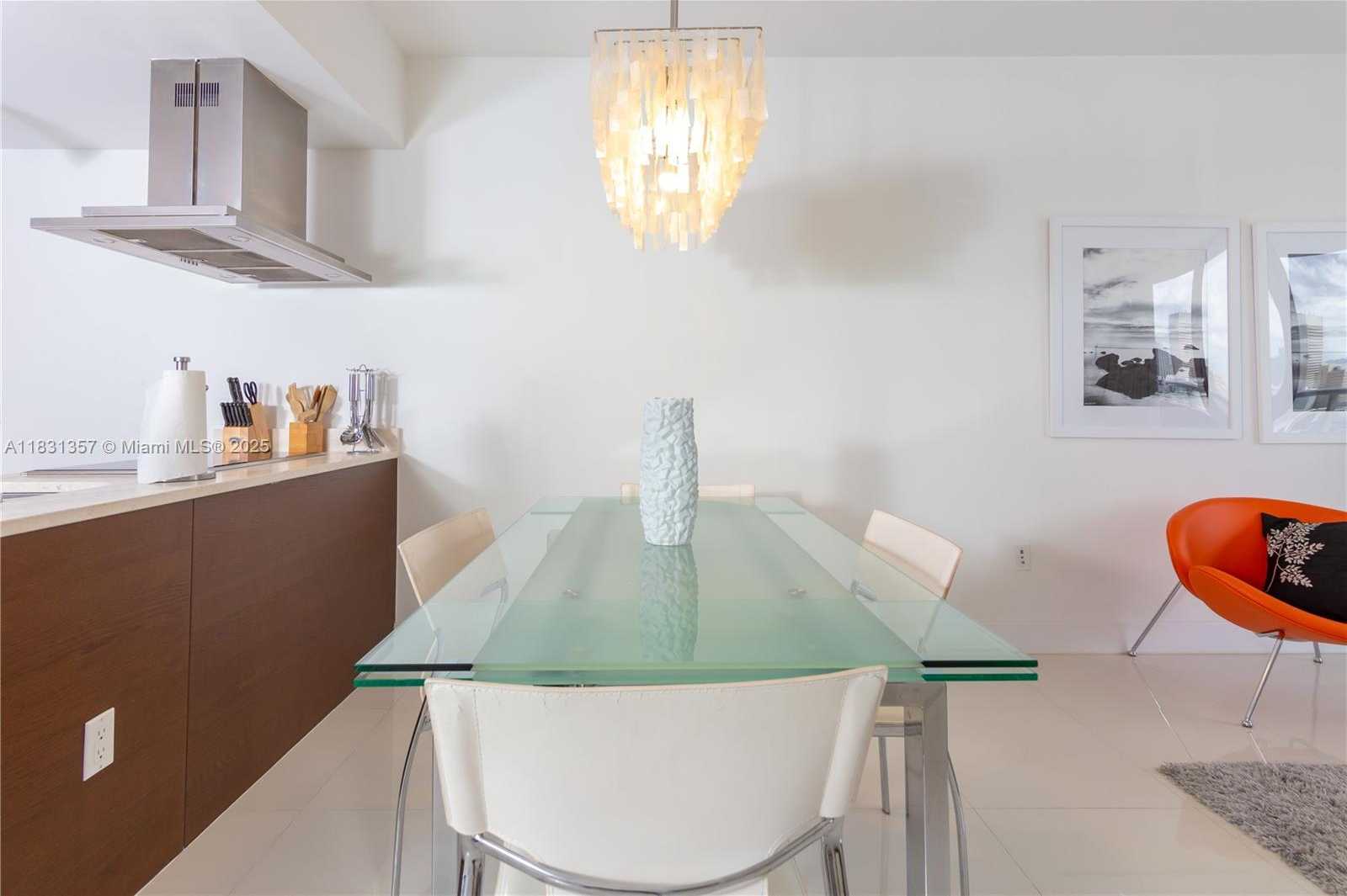 Small Image of 485 BRICKELL AVE #2006, Miami Number 11