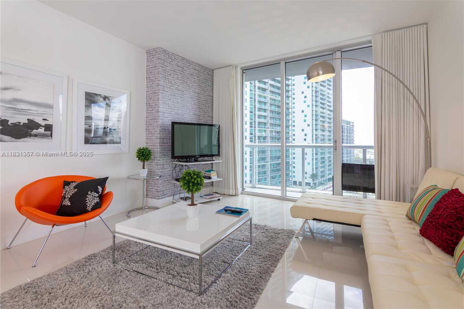 Small Image of 485 BRICKELL AVE #2006, Miami Number 13