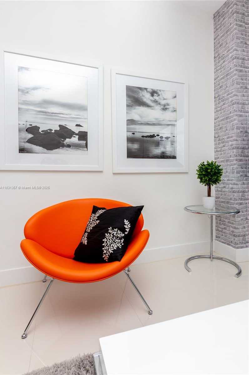 Small Image of 485 BRICKELL AVE #2006, Miami Number 17