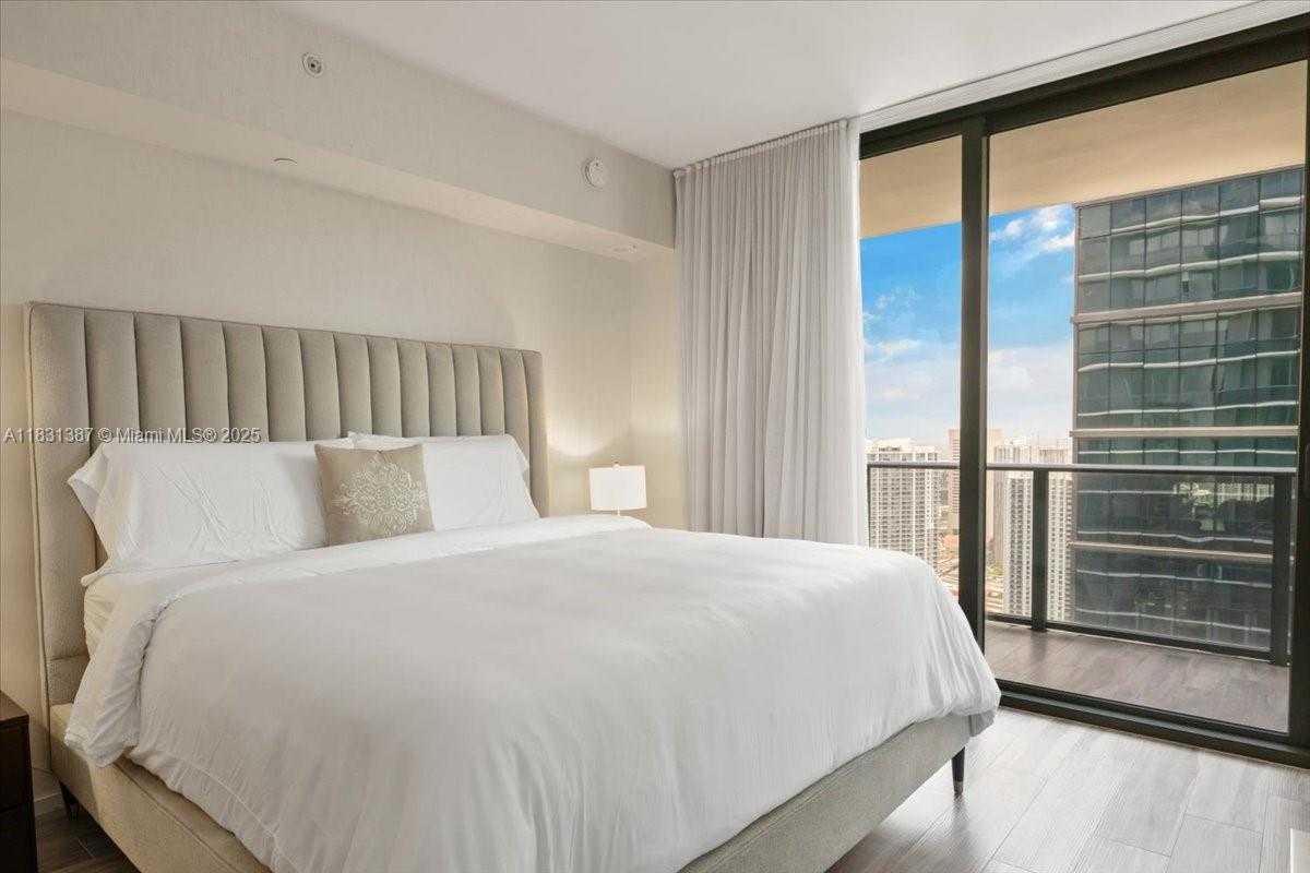 Small Image of 801 SOUTH MIAMI AVE #4708, Miami Number 5