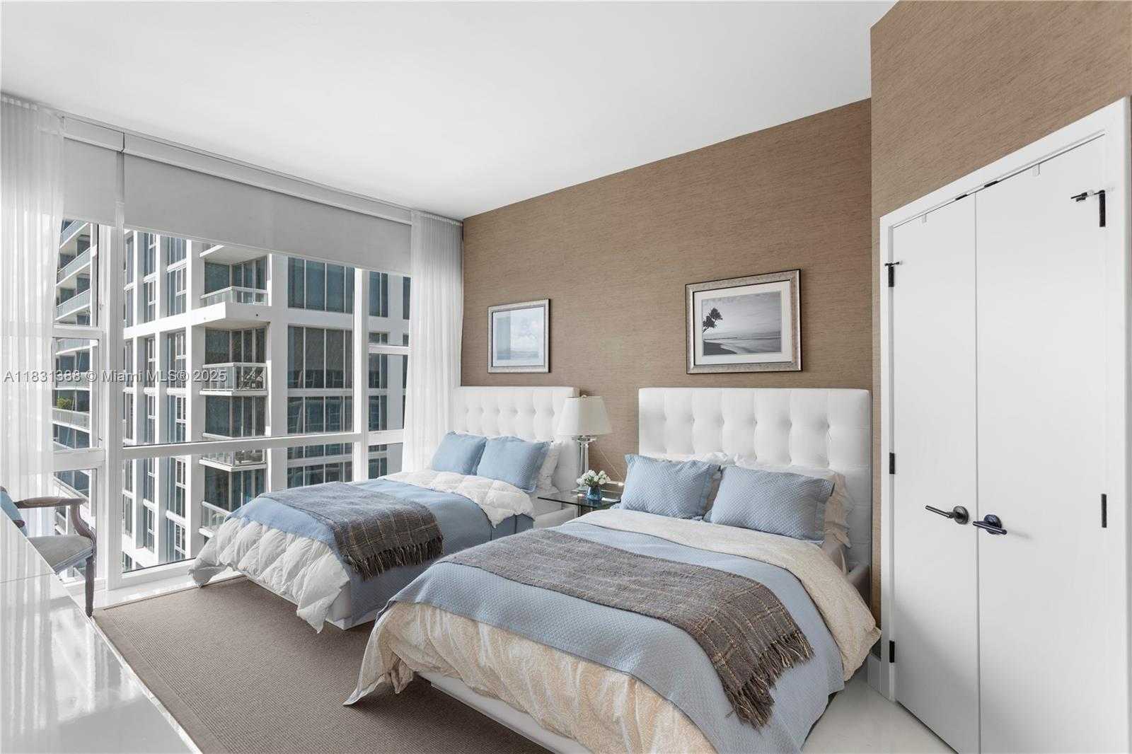 Small Image of 6801 COLLINS AVE #PH05, Miami Beach Number 11