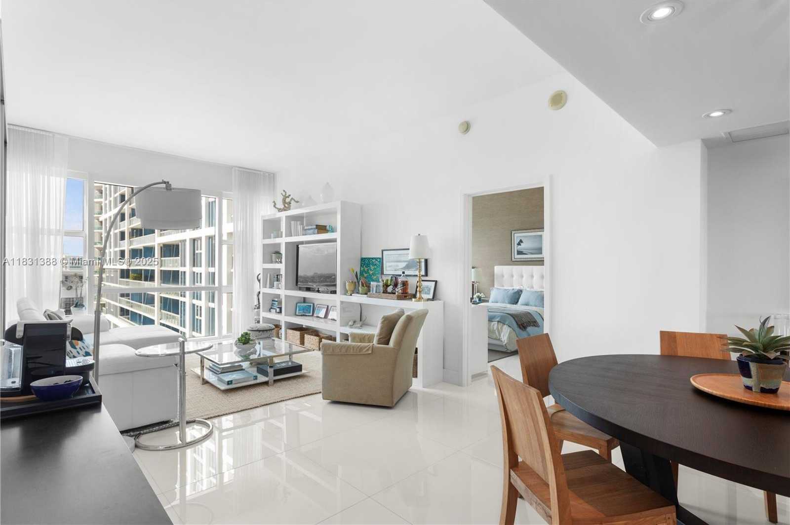 Small Image of 6801 COLLINS AVE #PH05, Miami Beach Number 6