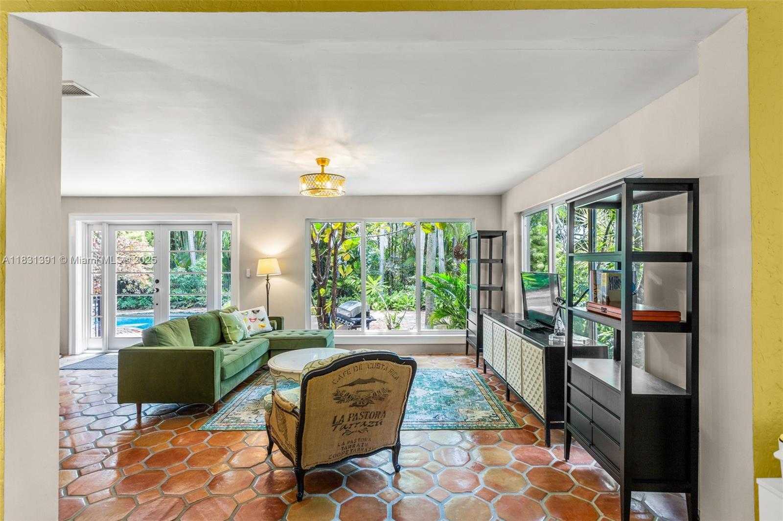 Small Image of 13599 OLD CUTLER RD, Pinecrest Number 14