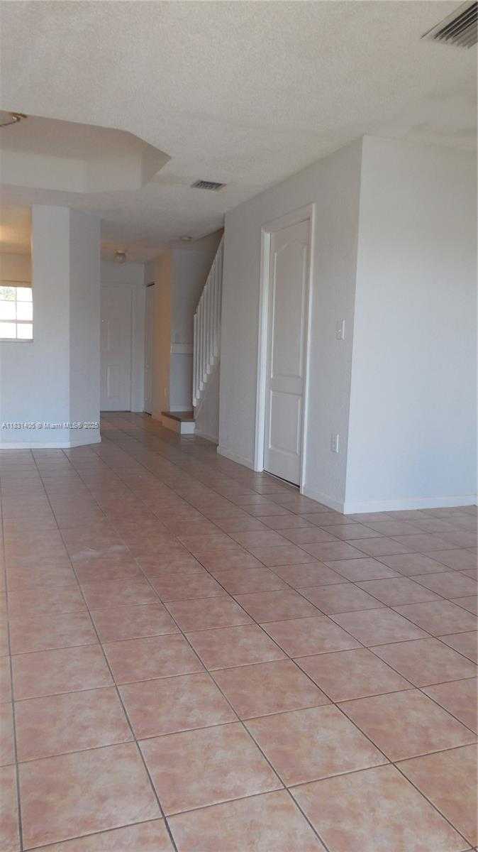 Small Image of 14045 SOUTH WEST 121ST PL #5-24, Miami Number 4