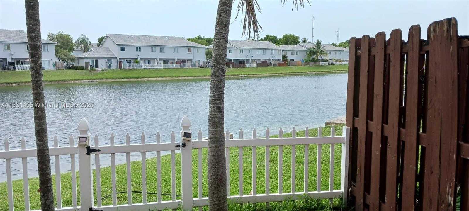Small Image of 14045 SOUTH WEST 121ST PL #5-24, Miami Number 8