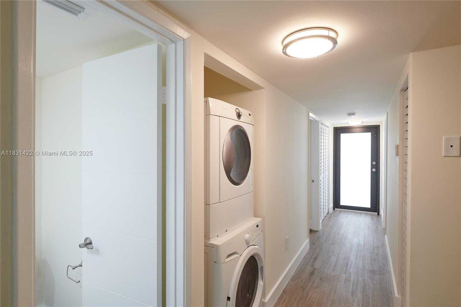 Small Image of Miami Beach Number 10