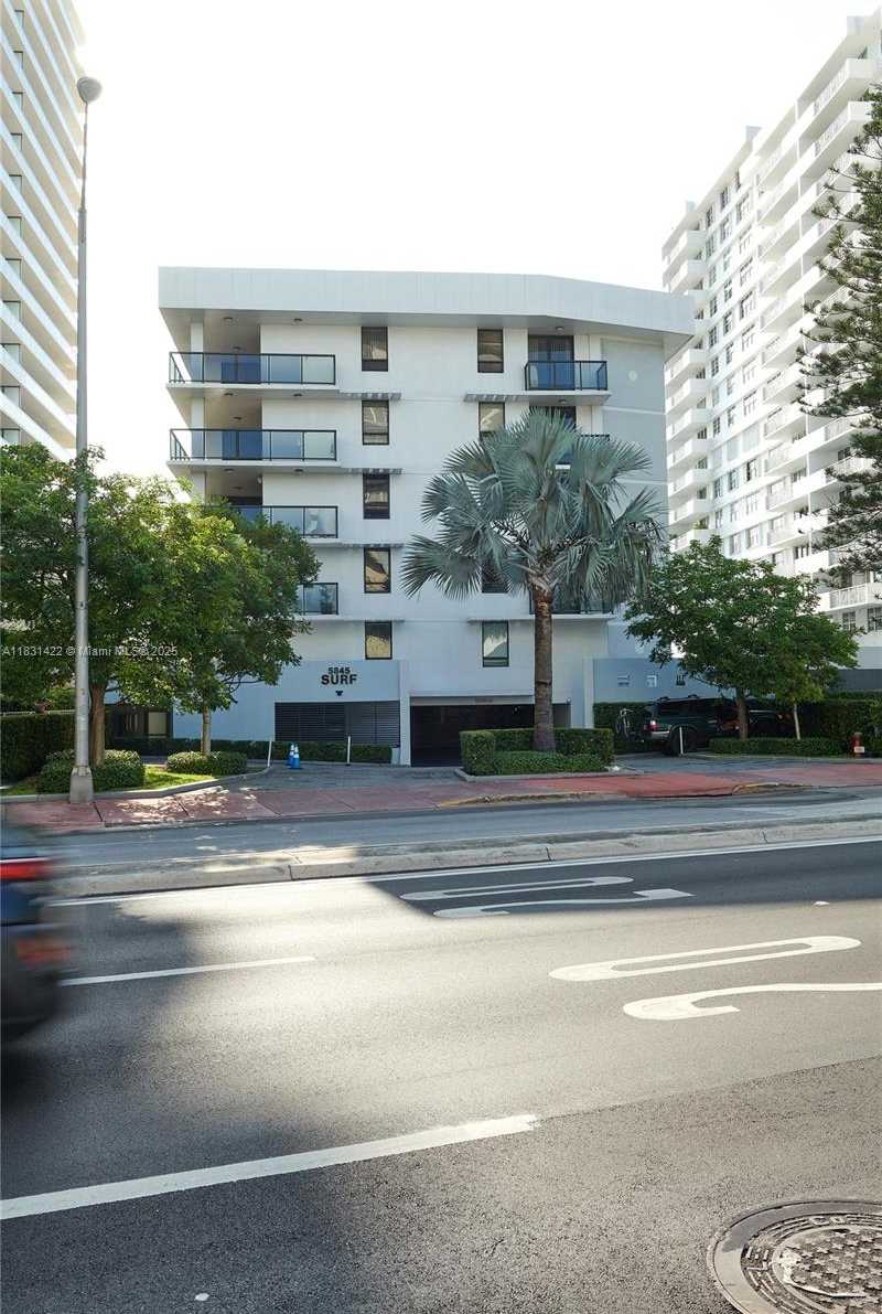 Small Image of Miami Beach Number 26