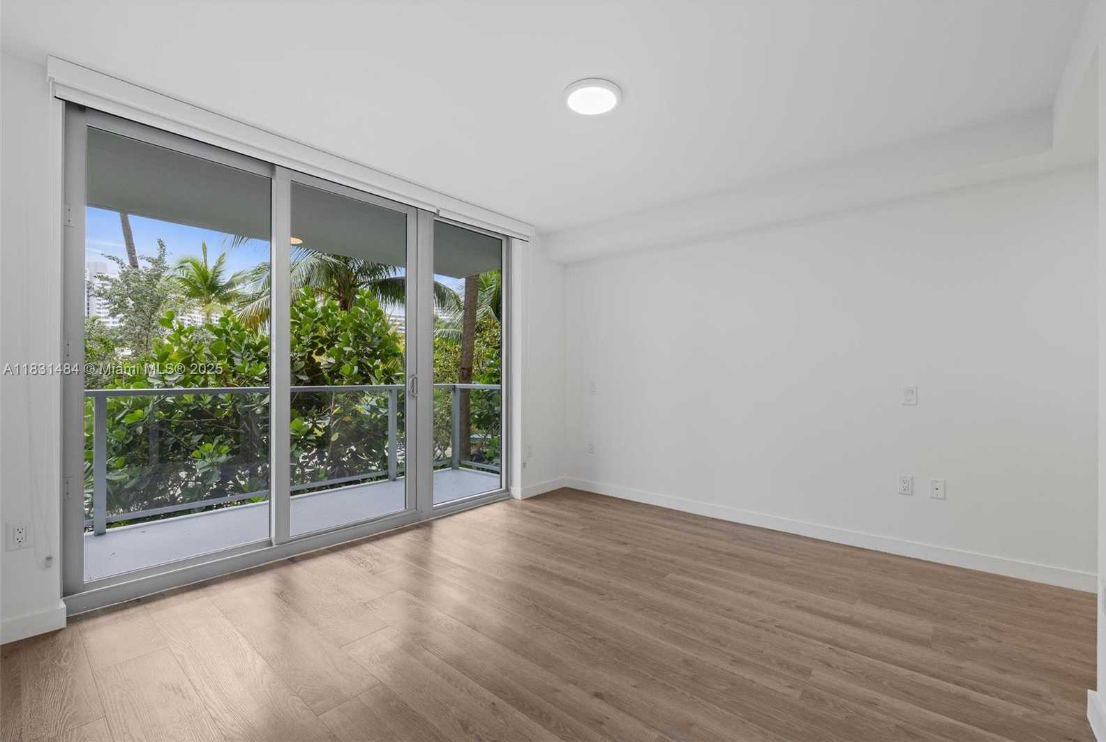 Small Image of 1500 BAY RD #N-0111, Miami Beach Number 14