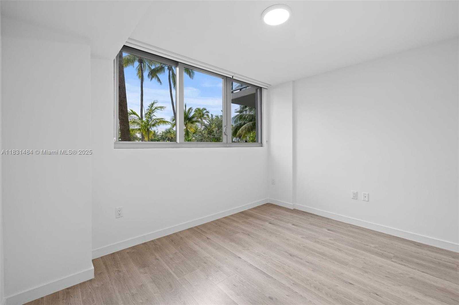 Small Image of 1500 BAY RD #N-0111, Miami Beach Number 21