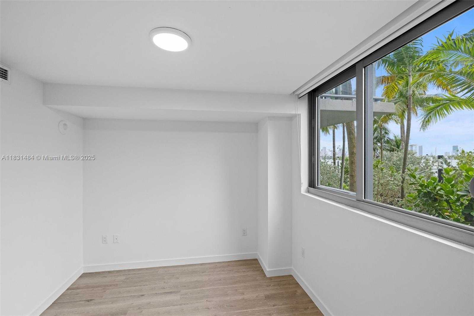 Small Image of 1500 BAY RD #N-0111, Miami Beach Number 22