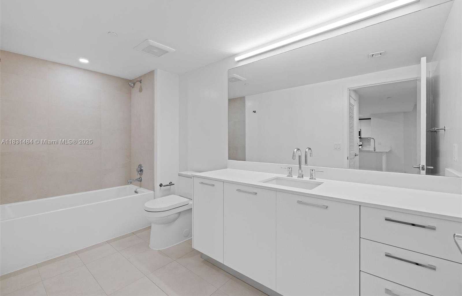 Small Image of 1500 BAY RD #N-0111, Miami Beach Number 26