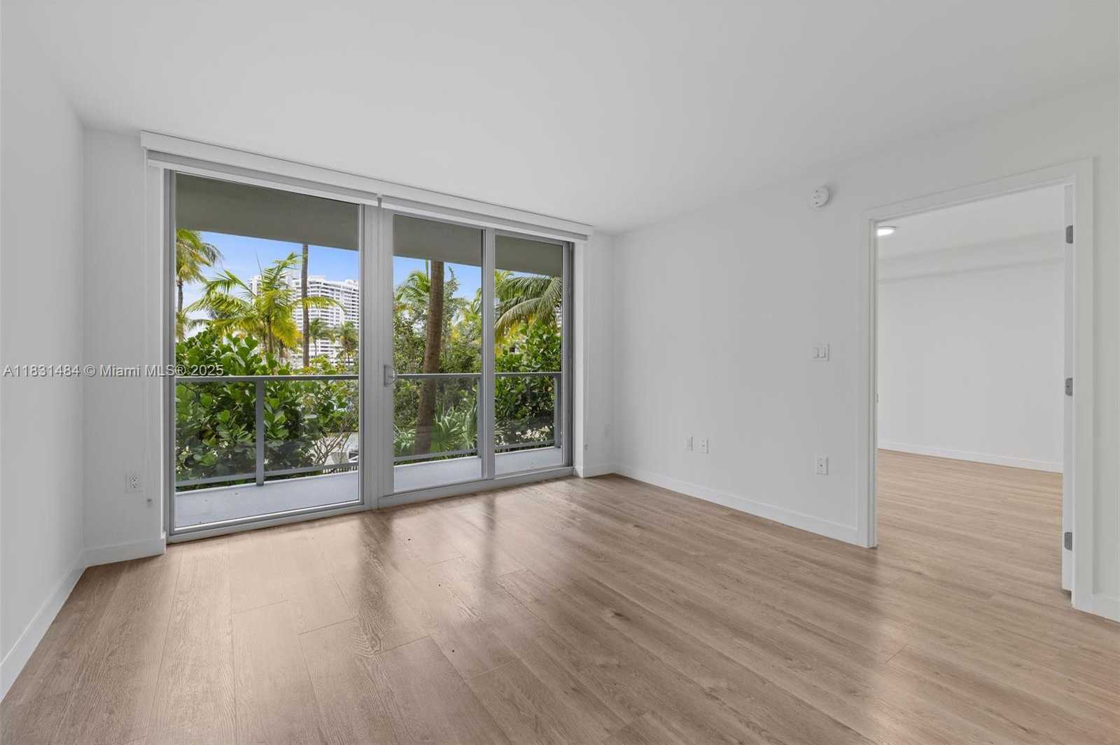 Small Image of 1500 BAY RD #N-0111, Miami Beach Number 9
